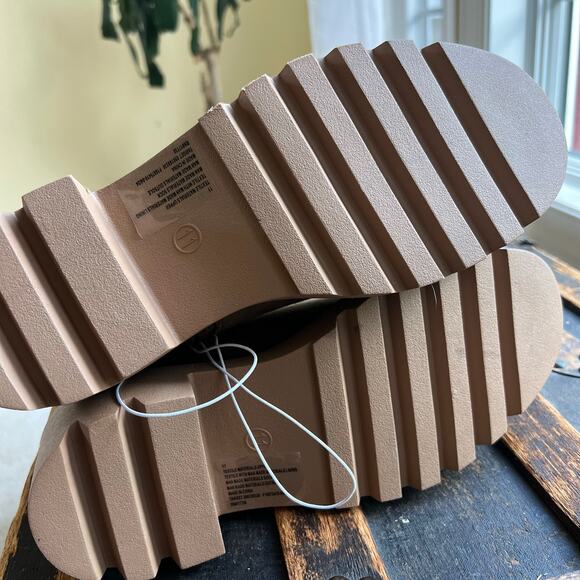 Chunky Heel Women's Kyrie Tan Ankle Sock Boots Size 11 NWOT Block Stacked Heel - Picture 5 of 7